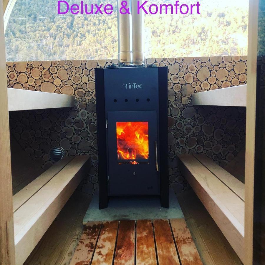 Deluxefort Fuer 10 Gaeste Mit Eigenem Whirlpool Und Fasssauna Imst Ngoại thất bức ảnh