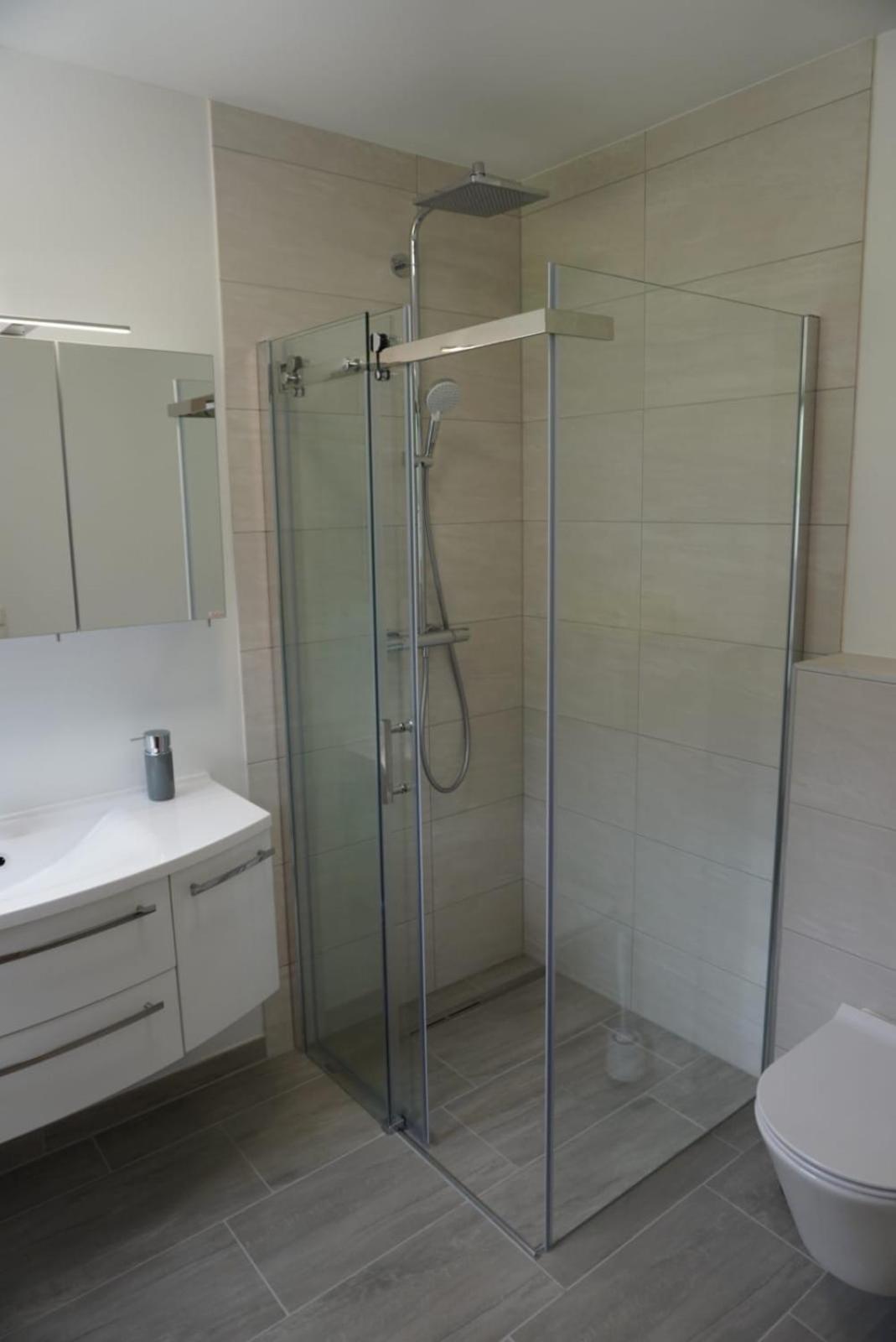 Deluxefort Fuer 10 Gaeste Mit Eigenem Whirlpool Und Fasssauna Imst Ngoại thất bức ảnh